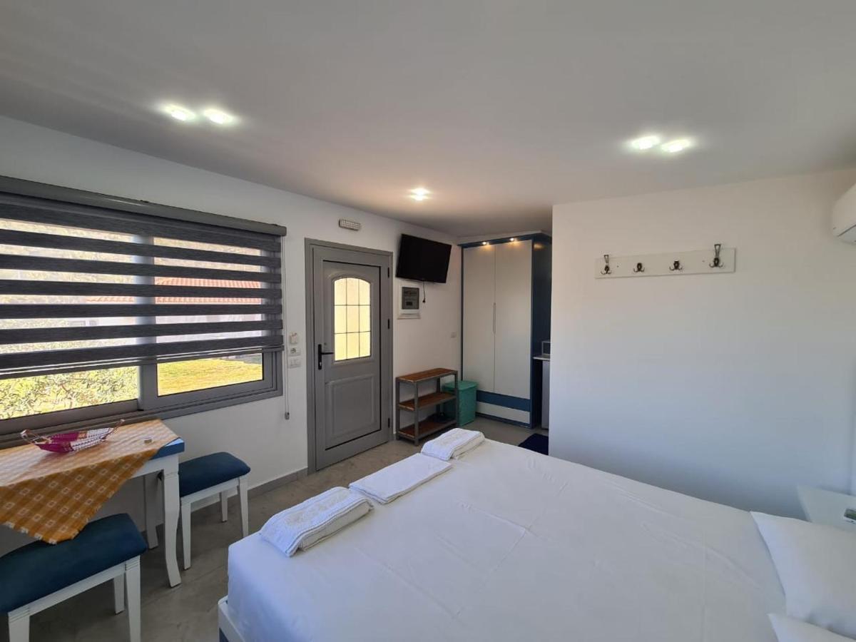 Martini Vacation Home Sarande Ngoại thất bức ảnh