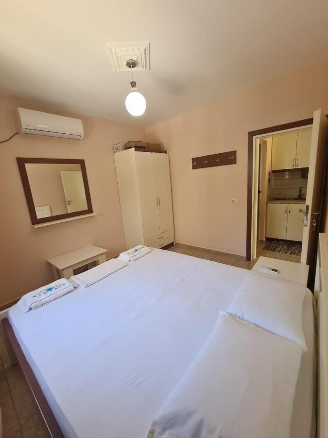 Martini Vacation Home Sarande Ngoại thất bức ảnh