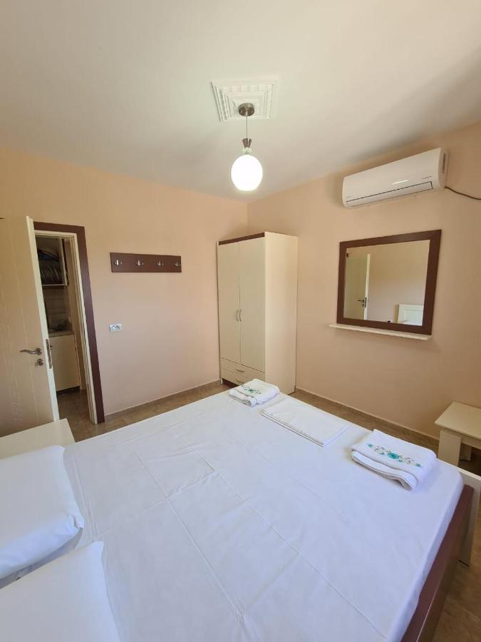 Martini Vacation Home Sarande Ngoại thất bức ảnh