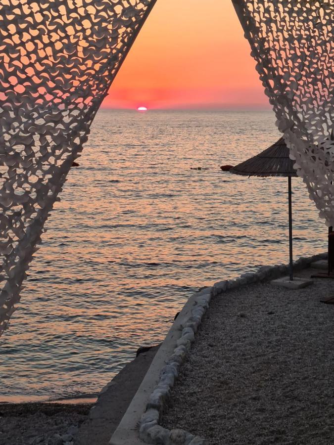 Martini Vacation Home Sarande Ngoại thất bức ảnh